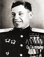 Александр Иванович Покрышкин - лётчик-истребитель, трижды Герой Советского Союза